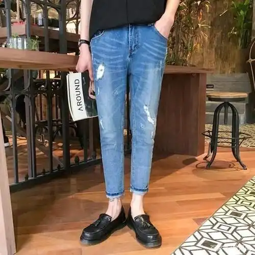 夏季男士牛仔裤如何穿出时尚高级感?