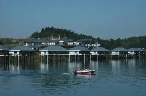 端午游丨看龙舟竞渡,品绝味美食,今天的仙海锣鼓喧天热闹非凡!