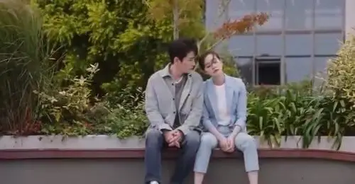 微博 全娱乐电视官方微博 3 行业类别 机构自媒体-其他 05 简介