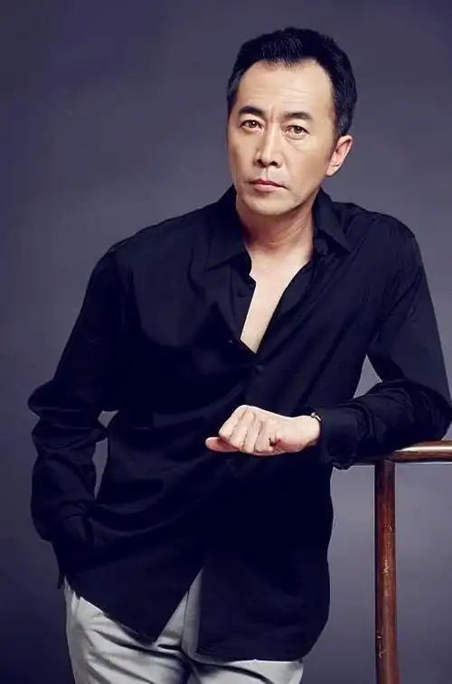 著名演员郑晓宁:50岁当爹,两次离婚令人心碎|军旅剧|电视剧品质盛典