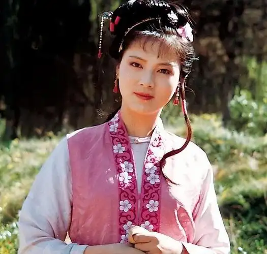 87版《红楼梦》袭人,曾无人愿演,扮演者袁玫为角色放弃了黄梅戏