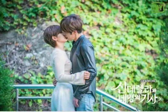 丁一宇朴素丹踮脚吻