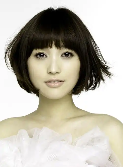 p>金莎(kym),1983年3月14日出生于上海市,中国内地女歌手,演员.