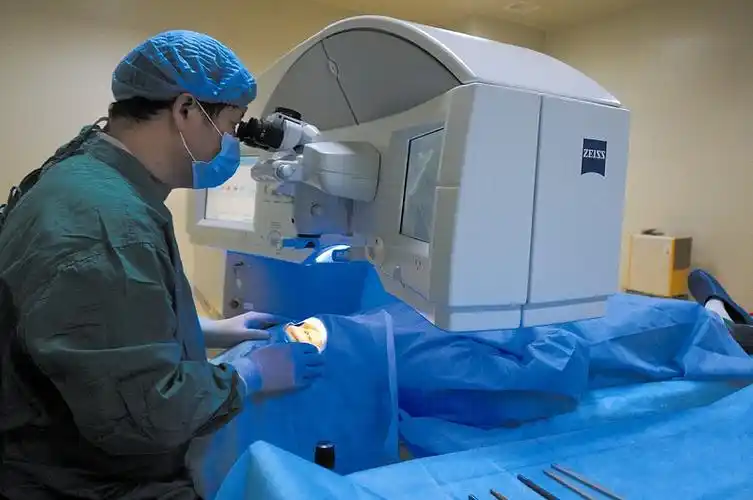 全飞秒激光手术10分钟可以治疗近视