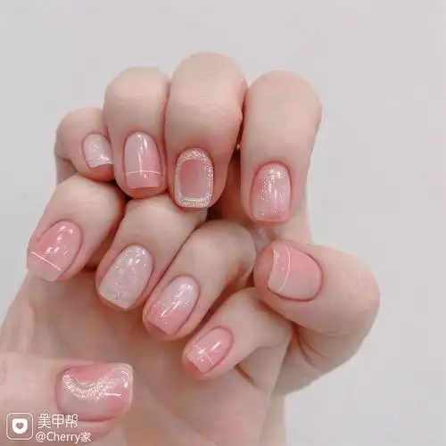 渐变粉色方圆形淑女软妹韩流美甲图片