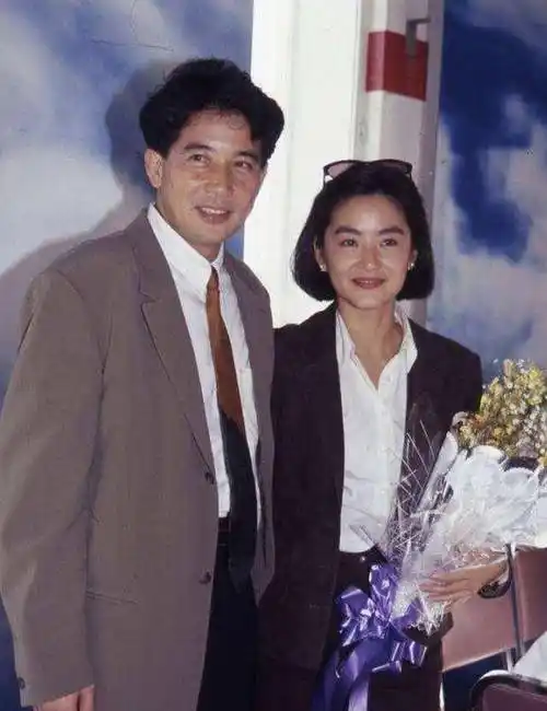 74岁秦汉近况曝光,昔日男神如今皮肤松弛,与林青霞分手至今未婚_因为