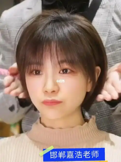 女生短发发型推荐可盐可咸