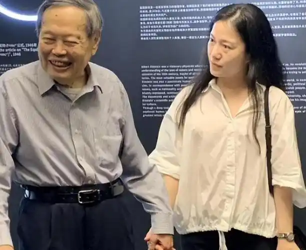 杨振宁与翁帆:一段跨越年龄和世俗的真爱,你认为他们是真爱吗