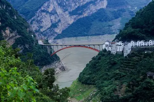 秭归九畹溪漂流不止欢笑与尖叫还有巴楚遗迹峡江风光让人醉