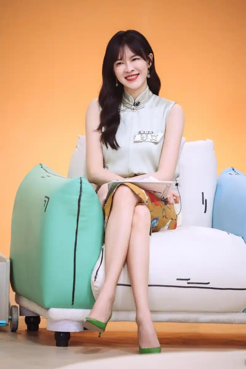 李艾是一位中国大陆地区女模特,演员,主持人,1979年1月4日出生于广东