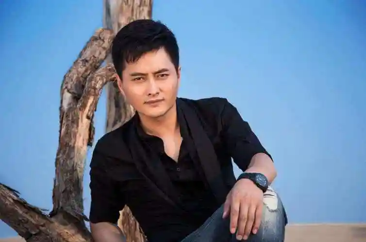 云朵个人资料图片(云朵) - 赤虎壹号