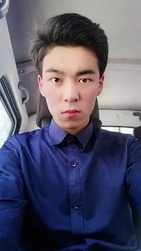 这样的能算是帅哥吗?请各位给一个最真实的评价.谢谢_百度知道