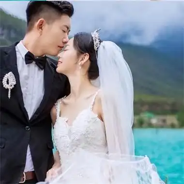 婚纱照情侣头像一对两张唯美婚纱情侣照