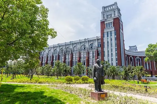 上海华东政法大学教学楼