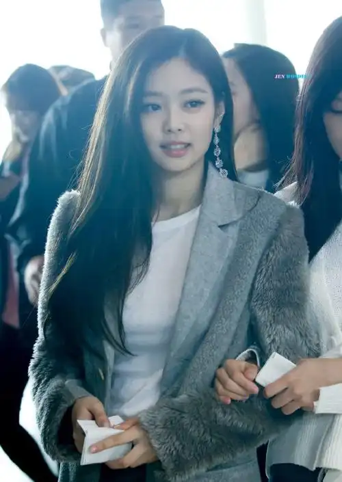 jennie solo