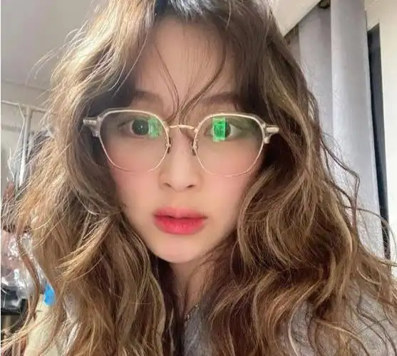 发型篇:方脸女生适合的长发发型