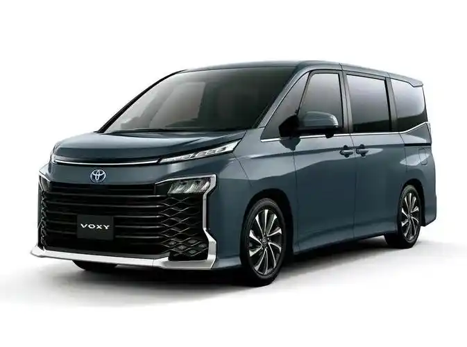 丰田"艾力绅",新款丰田voxy美版实拍,2.0l 6座,比赛那更精致