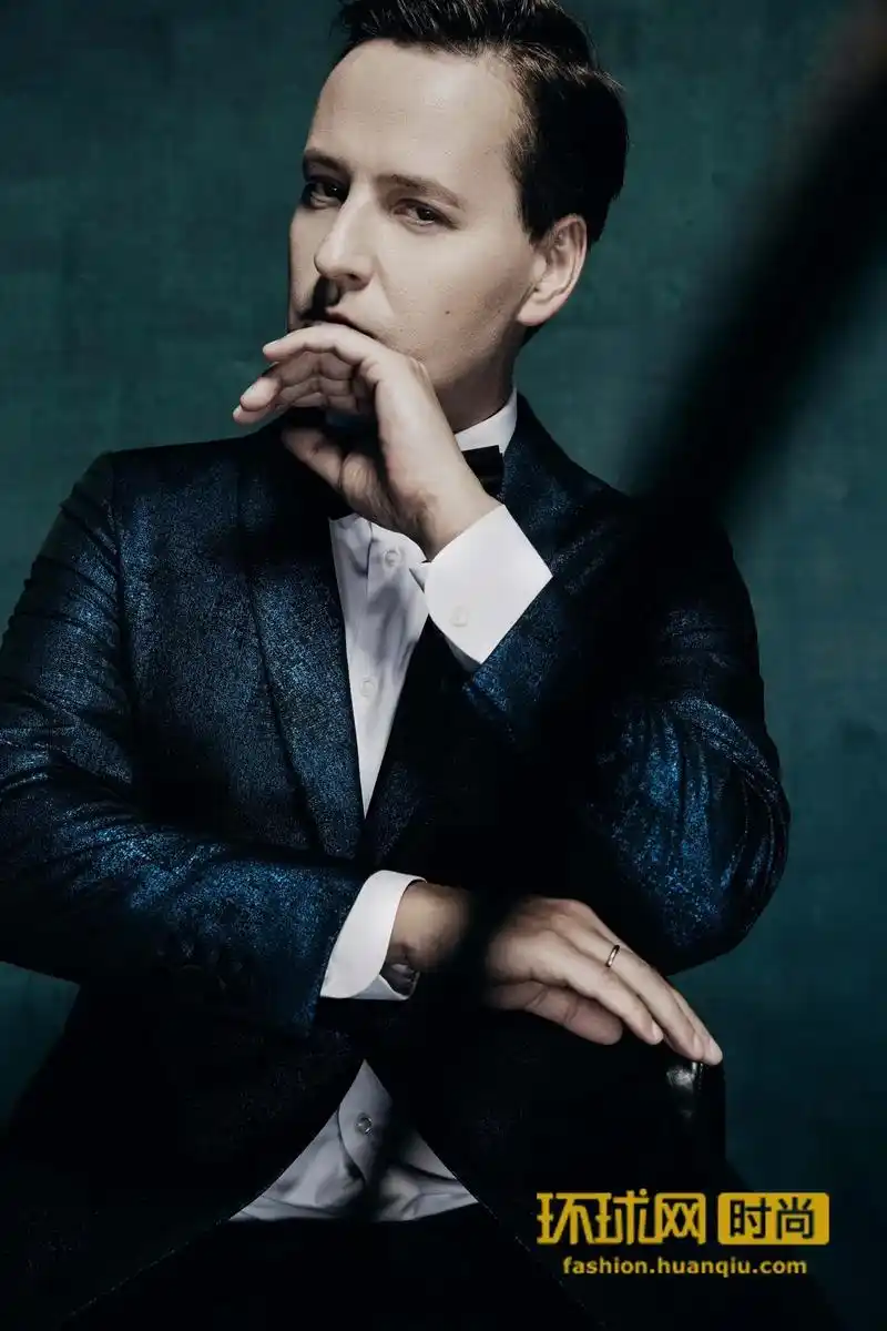 维塔斯的《幸福鸟》歌声飘绕,人热情豪放,你看幸福鸟儿啊,高飞 - 抖音