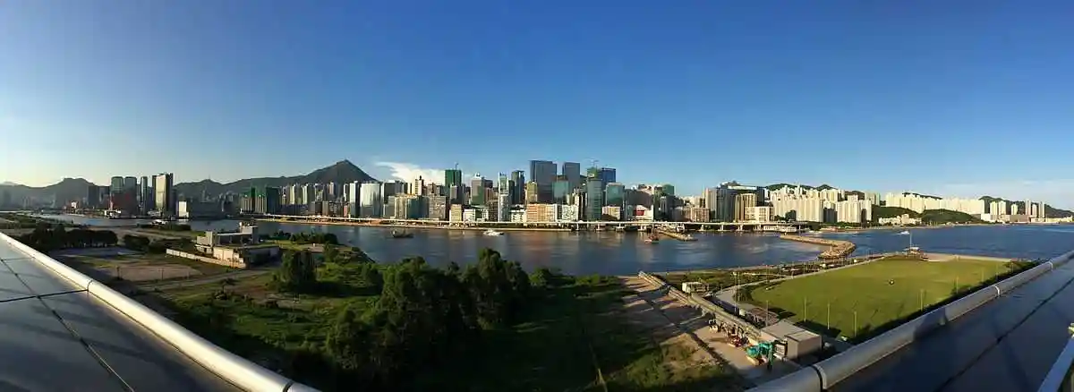 观塘区全景(从启德发展区遥望,2014年)