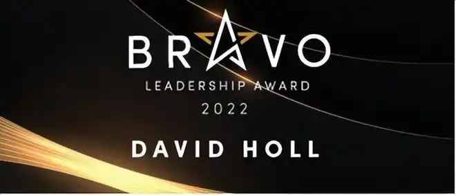 玫琳凯全球首席执行官davidholl荣获bravo领导力大奖