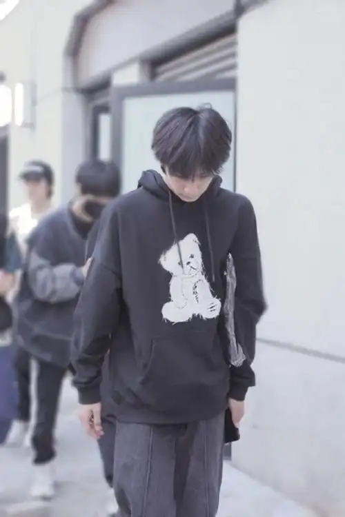 时代少年团刘耀文同款小熊卫衣韩版加绒加厚连帽卫衣女粉丝应援服sn18