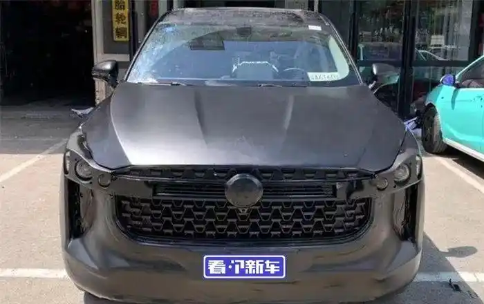 看个新车丨华晨中大型七座suv中华v9有点像蔚来