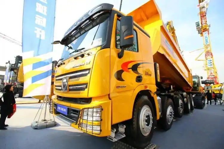 10x6驱动油气悬挂载重50吨徐工nxg5800d3wkt全地形五轴自卸车可曾见过