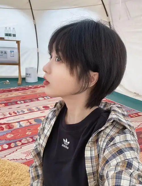 2024最新发型:适合圆脸,长脸,微胖女孩,减龄/显瘦