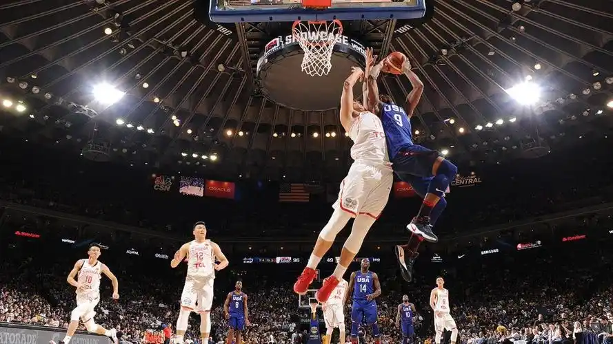 詹姆斯:德罗赞那个扣篮太可惜