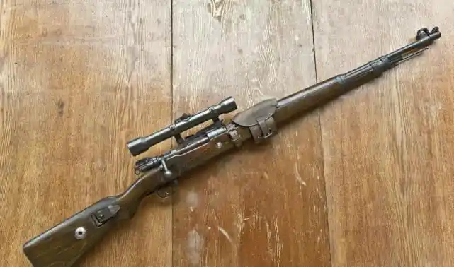 经过他4周的修复,这把98k又重振雄风.就是子弹难弄,这把枪需要