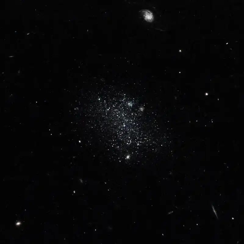 宇宙最孤独星系,迷失在无尽虚空中!歌者看了直呼内行