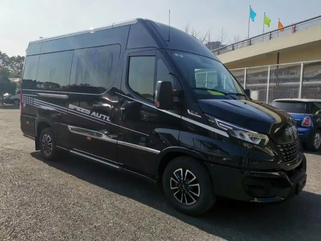 9座进口依维柯商务车现车 9座进口依维柯商务车现车