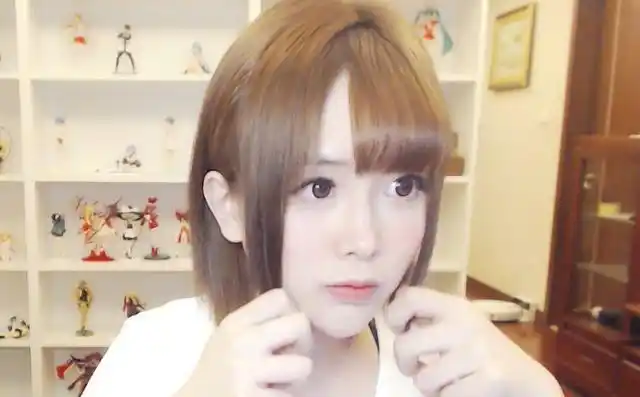 国外女装大佬神cos希维尔新皮肤,真可爱!