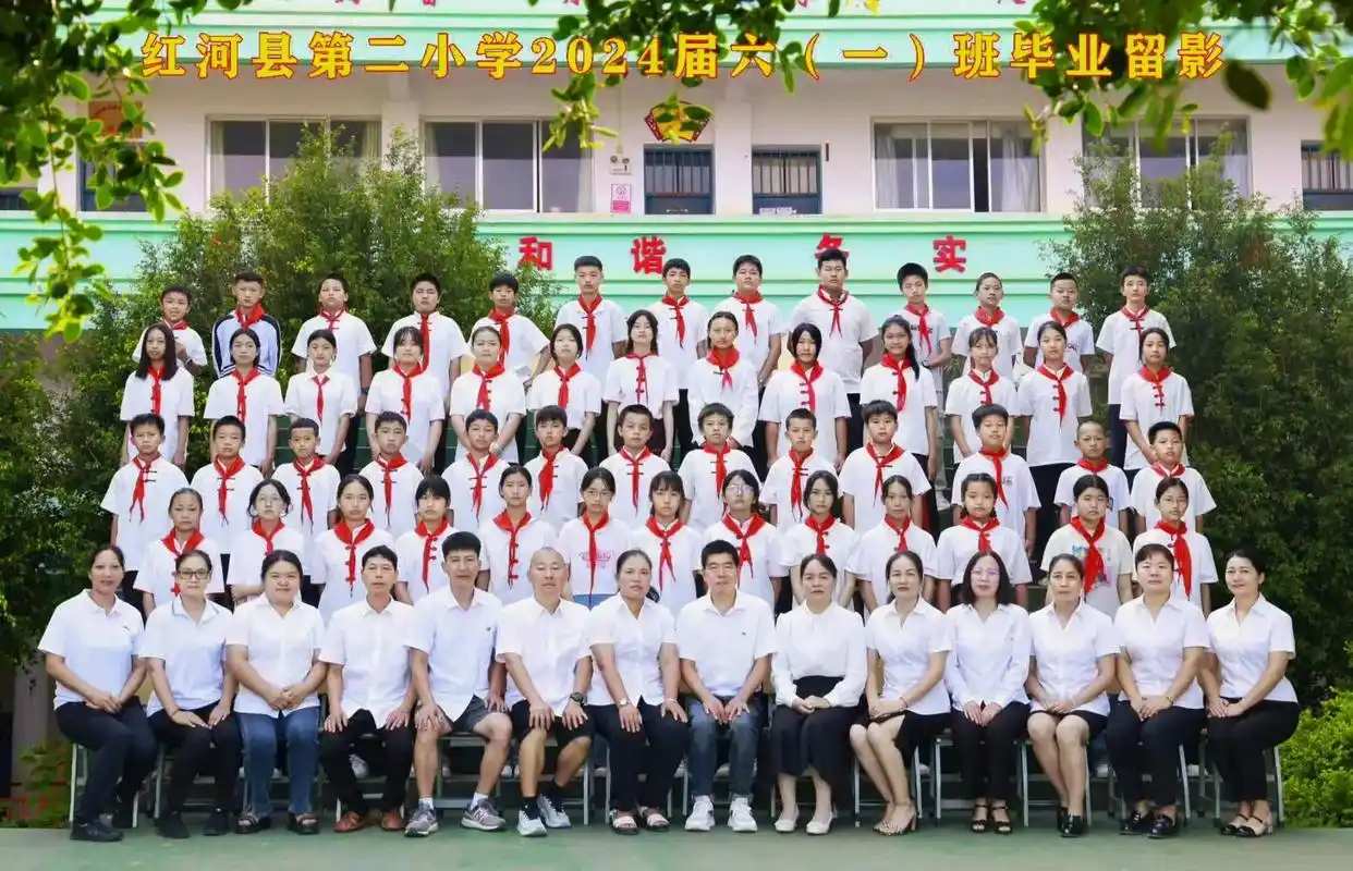 时光匆匆转眼我的女孩小学毕业了始于初秋,终于盛夏.