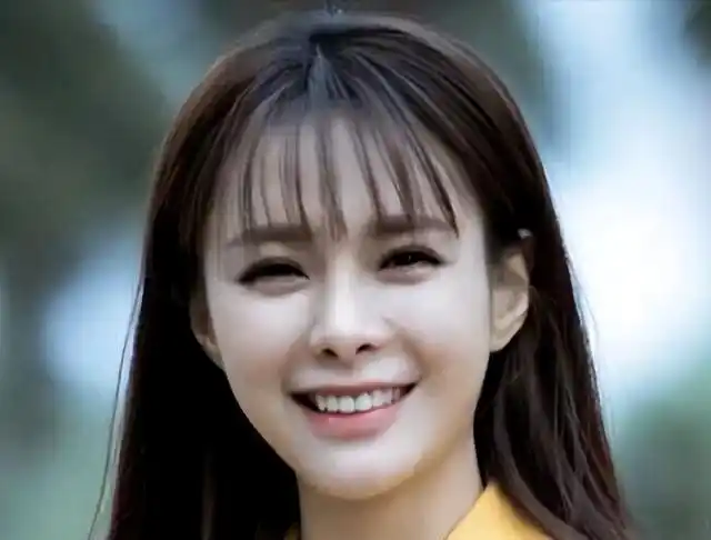 这8位女星的"月牙眼"太美!笑起来两眼弯弯,甜如初恋_网易订阅