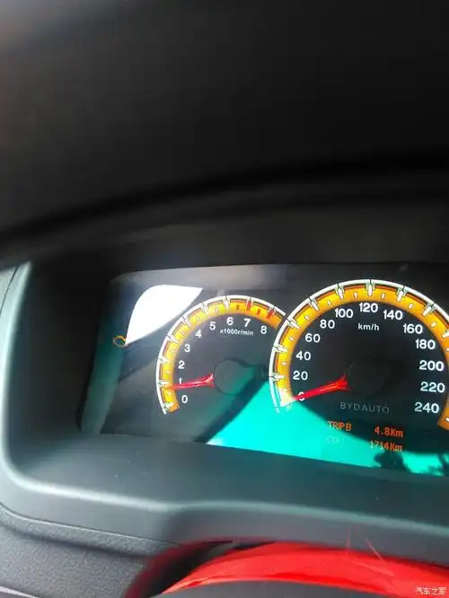 【图】2015款f3新车600公里后发动机故障灯一直亮到现在…_比亚迪f3