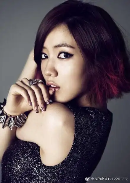 27岁女星被死亡威胁?曾陷不雅视频和霸凌舆论,自曝靠纹身解压