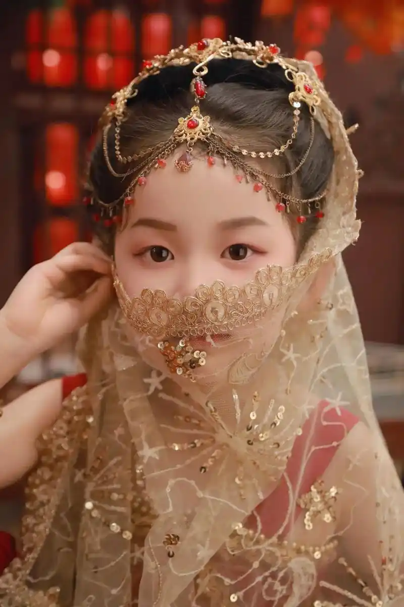 迪士尼在逃公主#今天是甜美西域公主 #古装小美女 #超有镜头 - 抖音