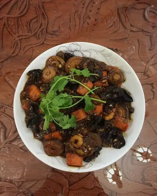 企业的灵魂做的红烧竹荪蛋