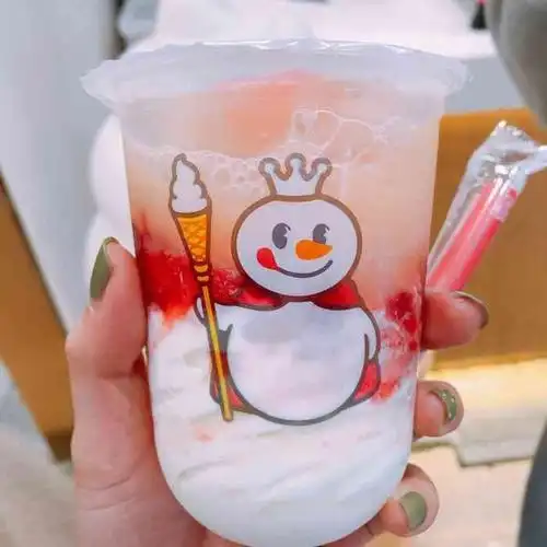 蜜雪冰城(宝龙广场店)-"新品摇摇奶昔系列,有蓝莓和草莓91味,买.