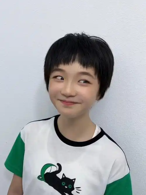 小女孩短发发型图片大全集