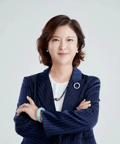 祝贺省三八红旗手李佳玲获评山东省优秀企业家