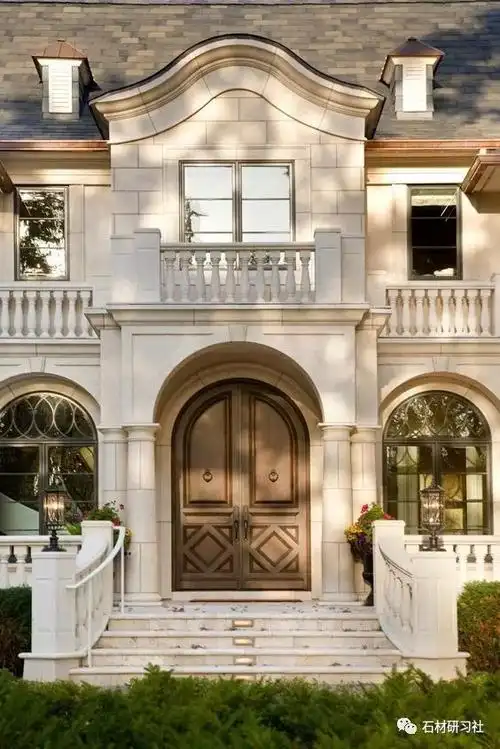 独立欧式石材别墅门头设计案例参考