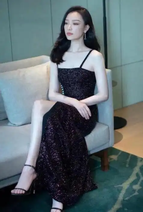 英国女子身高近2米,和贾冰一起演小品的高个美女(盘点八位身高超过170