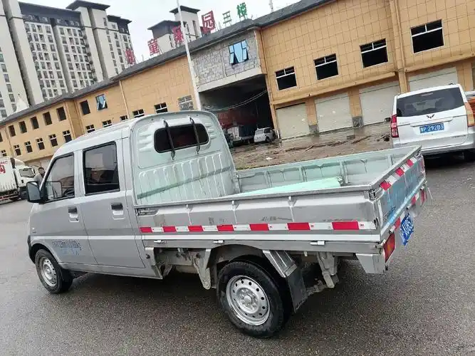 刚刚到店 18年五菱双排半截兜!1.5排量!一手车! 2.8 - 抖音