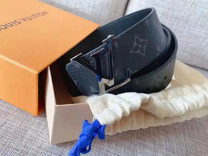 lv男士皮带又一年的生日礼物