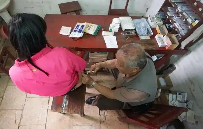 最后的赤脚医生丨顺德勒北这诊所里的故事你知多少?