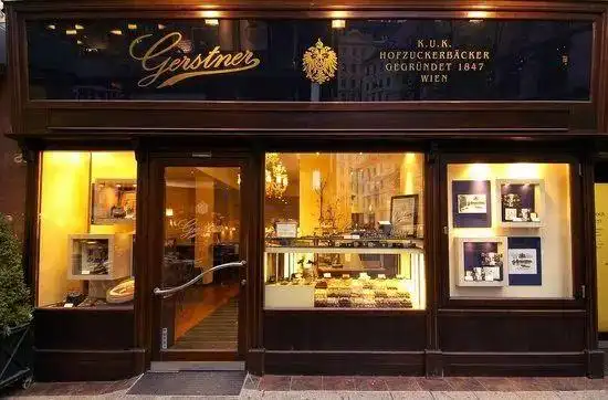 看完茜茜公主最爱的15家"皇室特供",英国女王压力有点大