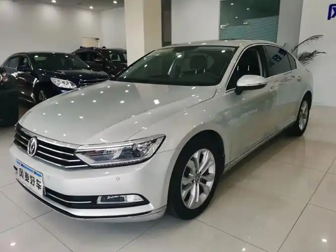 新到18年1.8t豪华迈腾售价13万多