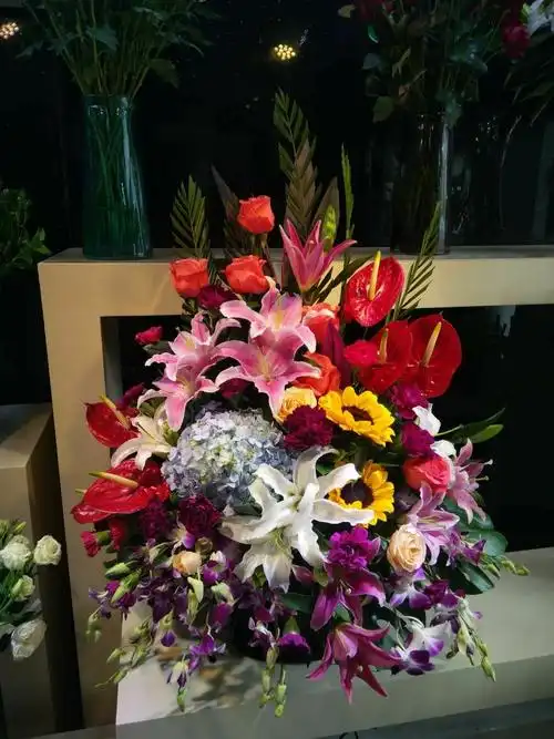 台面摆放偏大的花篮,适合生日 开业 探望 结婚订婚